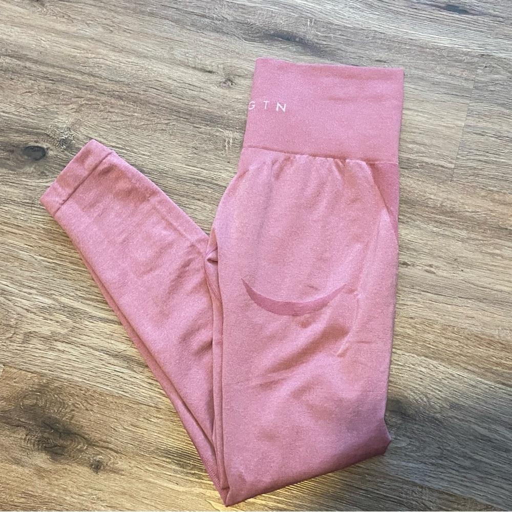 NVGTN leggings
